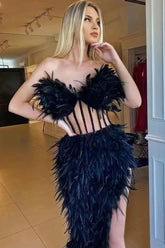 Robe mi-longue bustier à plumes et strass scintillants - Noir